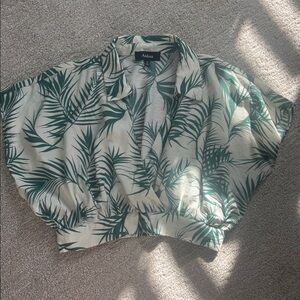 Breezy vacation crop